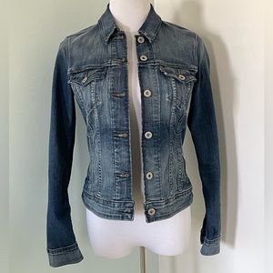 Levi’s Classic Jean Jacket - Women’s Size Small